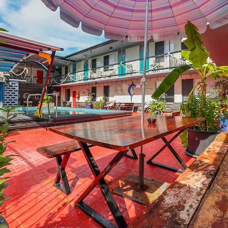 Hotel Capitanos Darwin Esterno foto